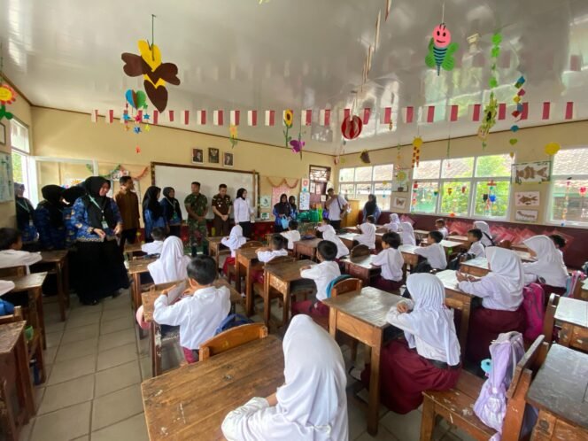 
					Pemkab Pesawaran Launching Program Makanan Bergizi Gratis untuk 1.435 Siswa Penerima Manfaat